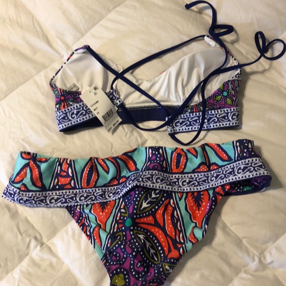 Swimsuit - Picture 2 of 3